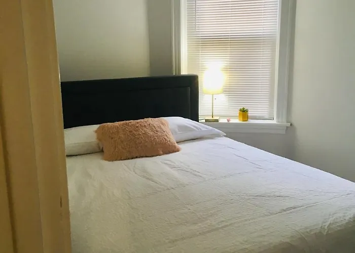 Logan Square Modern Apartment