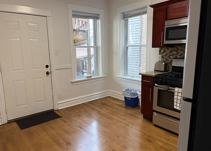 Logan Square Modern Apartment